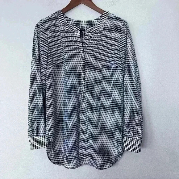 TALBOTS Women Slippery Polyester Blouse Long Sleeve Black White Geometric Print - Picture 3 of 11
